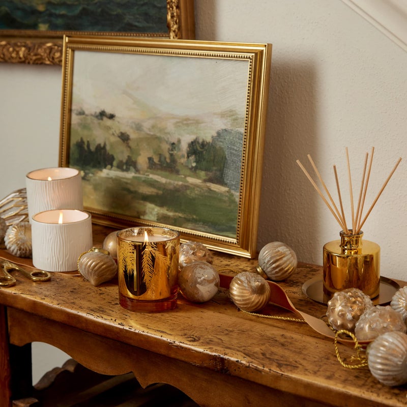 Thymes Frasier Fir Candle - Gilded Collection - Wood Grain Ceramic Design with 24-Karate Gold Rim - Mountain Fresh Fragrance - Elegant Winter Candle Scents - Gifts for Women & Men (Medium, 11 oz) - Image 4